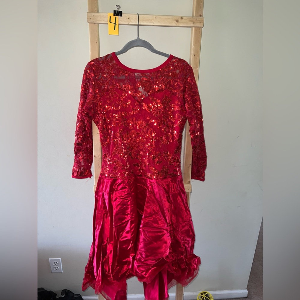 Dance costumes - Picture 5 of 14